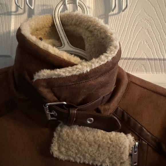 Beautiful New Without Tags Sherpa Lined Jacket - Picture 4 of 6